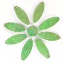 DAISY -  GREEN Petals (8) with GREEN Centre