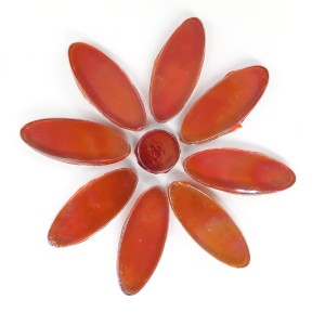 DAISY - RED Petals (8) RED Centre